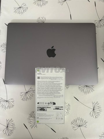 Iphone 16 Pro Desert Titanium 128 GB Jamais activé