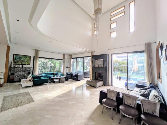 Magnifique villa meublée 640 m² Bouskoura