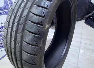 3 Pneus bonne état 