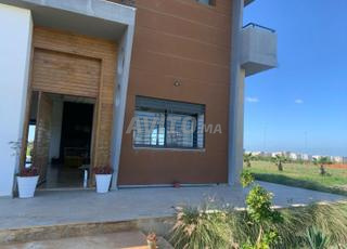 مزرعة مع فيلا للبيع في بوزنيقة