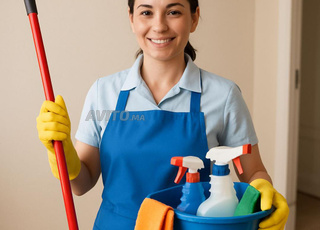 Femme de ménage, Nounou, Garde malade, Cuisinière