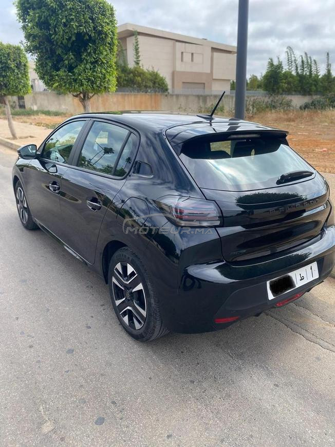 Peugeot 208 Essence Manuelle 2024 à Rabat