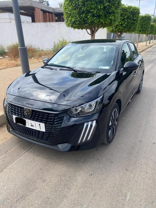 Peugeot 208 Essence Manuelle 2024 à Rabat