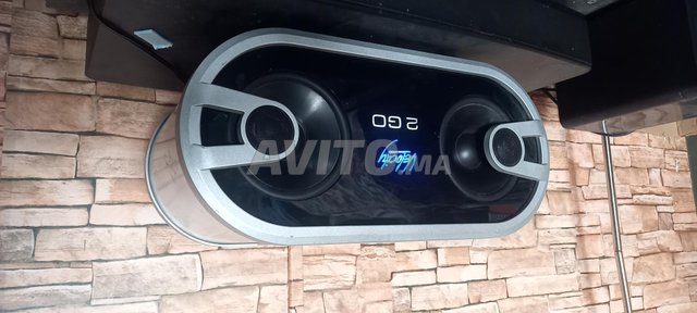 amplifier marque blaupunkt puissance de 160 watts