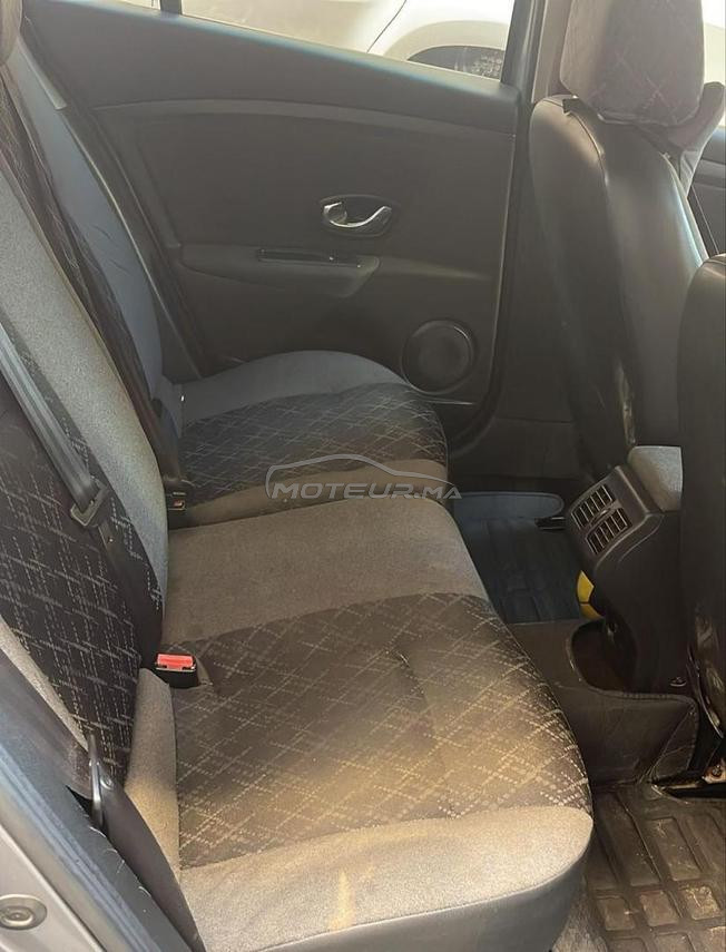 voiture en excellent état à vendre 