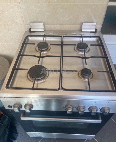 Cuisinière Whirlpool et Four Taurus