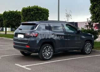 Jeep Compass automatique modèle 2024. 