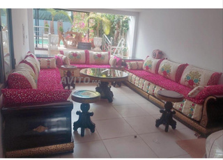 2 Salons et chambre a couché  compléte