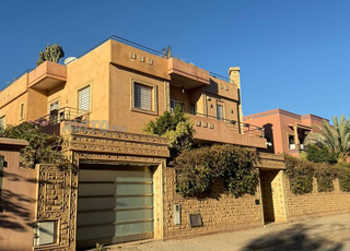 Villa à vendre Targa, avec grand jardin hammam