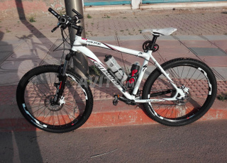 vélo spécialized taille M. 