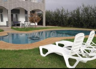 villa avec piscine a louer