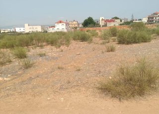 A vendre terrain titré de 2077m2 à iaazanene 
