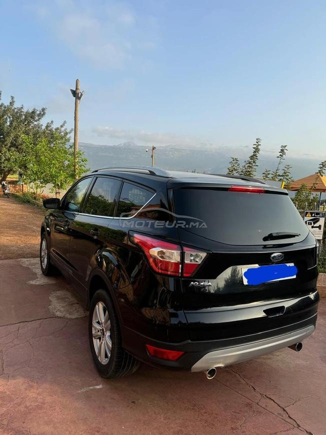 voiture Kuga excellent état à vendre 