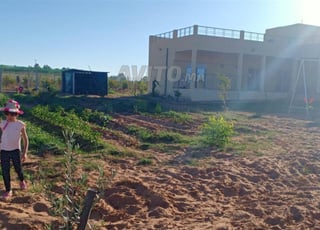 Ferme à vendre de 1 hectare titrée à tifelt