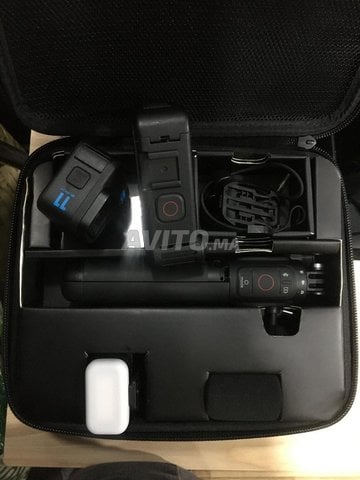 Kit d'occasion GoPro 11 Creator etat Comme Neuf 