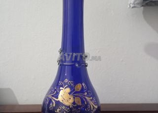 اثاث قديم وله منظر جميل في لمنزل