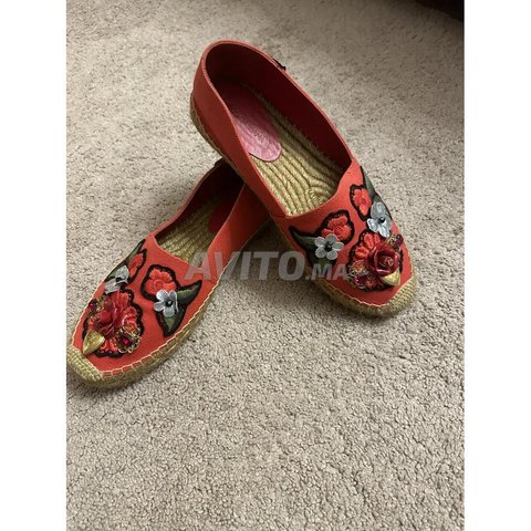 chaussure d'été pour femme .