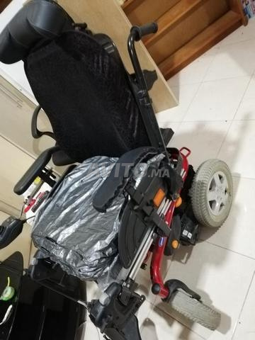 Chaise roulante électrique a bon état - 2