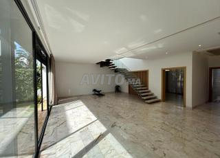 À vendre Villa haut standing Harhoura  Sid El Abed