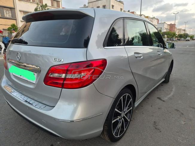 mercedes B180