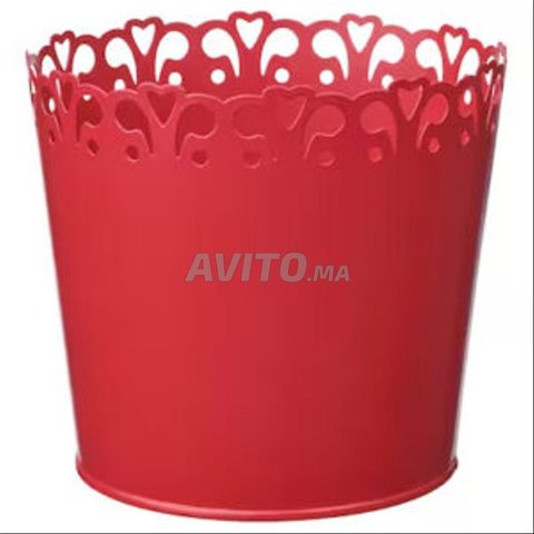Beau pot rouge décoratif – Très bon état