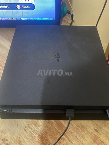 PS4 SLIM 1 TB