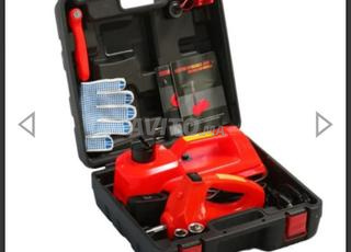 رافعة كهربائية هيدروليكية