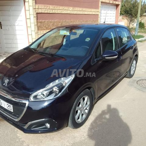 je met en vente une excellente voiture  - 2