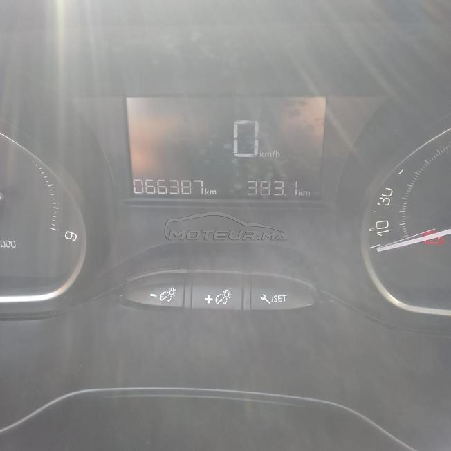 je met en vente une excellente voiture 
