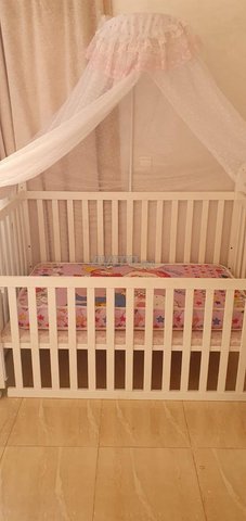 lit pour bébé avec matelas