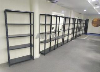 Rayonnage léger pour l’archive 