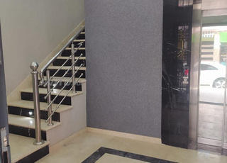 Bureau vide a louer , situé à Hay Salam Agadir .