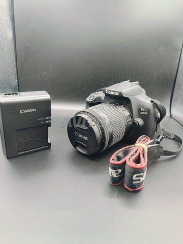 Canon 2000d avec 18 55 image stabilisateur
