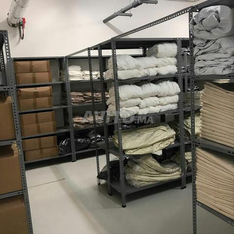 Rayonnage mural léger et pratique - 2