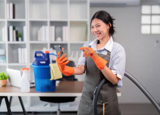 عاملة منزلية متعددة المهام