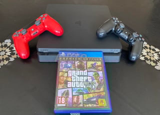 Console PS4 Slim 1To/2manette/GTA5 | Comme Neuf