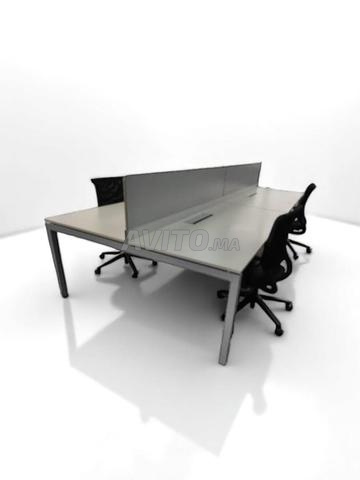 Bureau bench Haworth 180 avec passage de câble