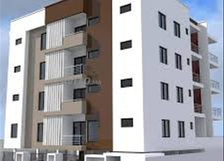 maison de 9 appartement 4etge 3face route 20