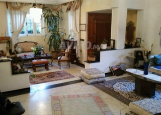 Coquette villa à vendre à Ouled Mtaa