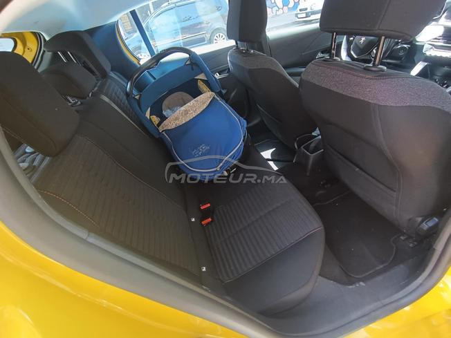 Peugeot 208 presque neuf 