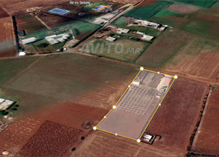 Terrain agricole équipé à 3 km de la route principale