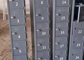 Vestiaire métallique a deux portes monobloc ]@\^]@