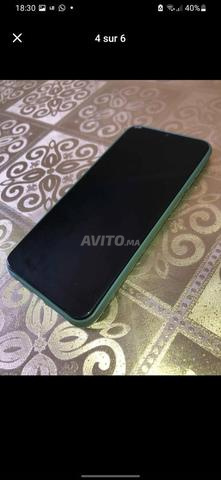 Galaxy a30s 4 ram 64 stockage bon état 