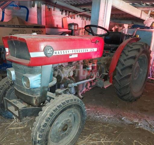 Tracteur Massey Ferguson 140 avec remorque  - 2