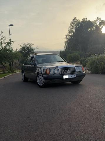 مرسيدس-بنز 300 إي أوتوماتيكية 1990 في الناظور