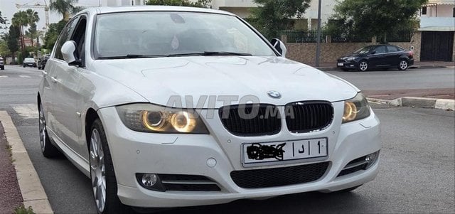 BMW Série 330 Diesel toit ouvrant 2011 à Rabat