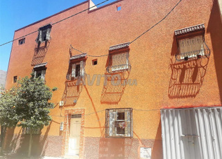 منزل عائلي للبيع