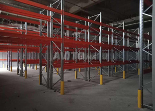 Rayonnage pour le poids lourd disponible en stocks