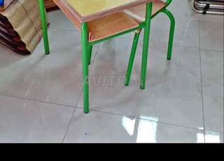 Table scolaire mono-place