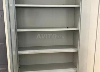 Armoire métallique a deux portes battante dispo]@]